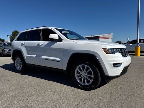 Used 2021 Jeep Grand Cherokee Laredo AWD/4WD image 9
