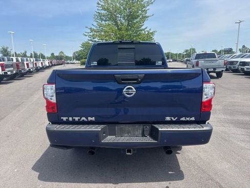 Used 2021 Nissan Titan SV w/ SV Convenience Package AWD/4WD image 5