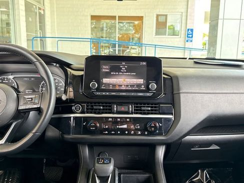 Used 2022 Nissan Pathfinder SV w/ Cargo Package FWD image 18