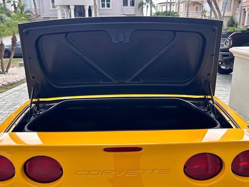Used 2004 Chevrolet Corvette Convertible w/ Preferred Equipment Group RWD image 76
