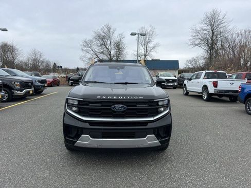 Certified 2025 Ford Expedition Max Platinum image 2