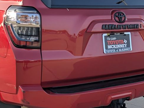 Used 2024 Toyota 4Runner SR5 Premium w/ Moonroof Package RWD image 9