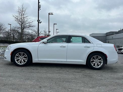 Used 2020 Chrysler 300 Touring L w/ Quick Order Package 2EF image 6