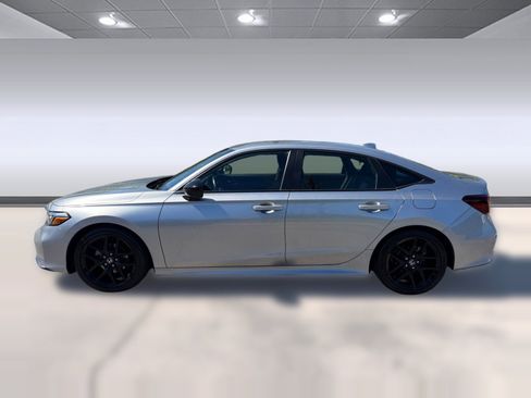 Used 2025 Honda Civic Sport image 2