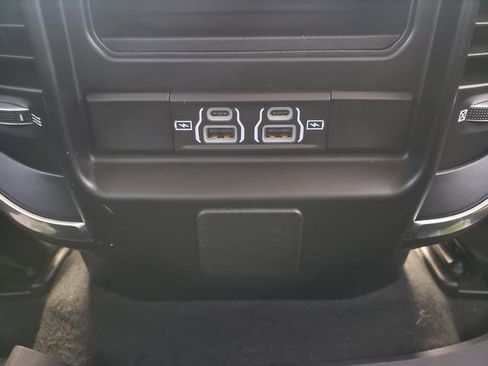 Used 2022 RAM 1500 Laramie AWD/4WD image 14