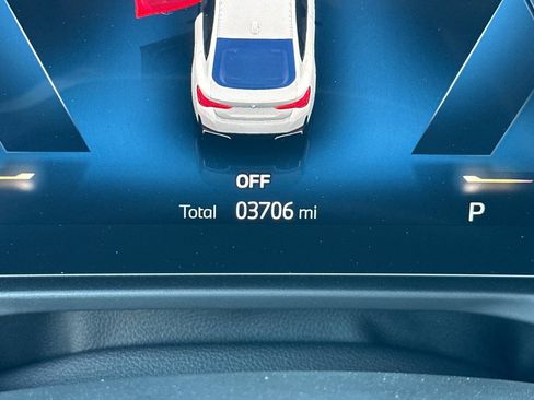 Used 2025 BMW i4 eDrive40 image 35