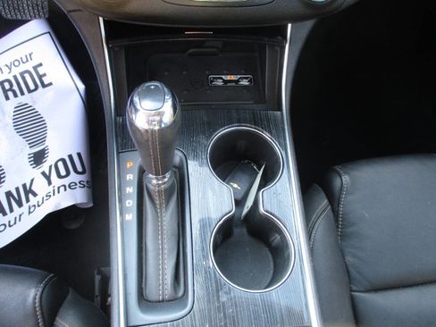 Used 2017 Chevrolet Impala LT w/ Leather Package image 12