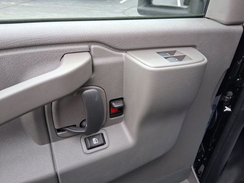 New 2025 GMC Savana 3500 w/ Power Convenience Package RWD image 21