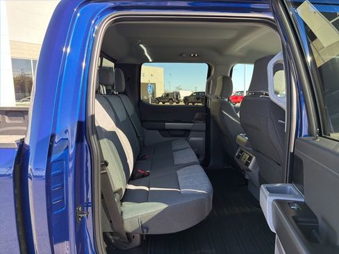 New 2026 Ford F250 XLT w/ XLT Premium Package AWD/4WD image 17