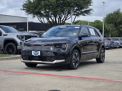 Certified 2023 Kia Niro Wind w/ Wind Preserve Package FWD image 3
