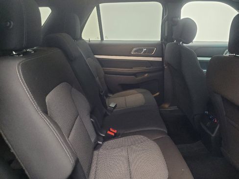 Used 2017 Ford Explorer XLT AWD/4WD image 19