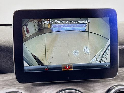 Used 2018 Mercedes-Benz GLA 250 4MATIC image 29