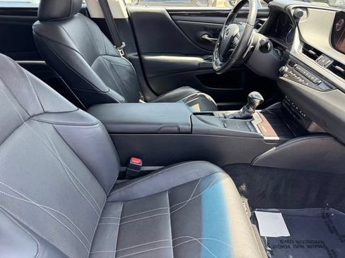 Used 2019 Lexus ES 350 w/ Accessory Package FWD image 6