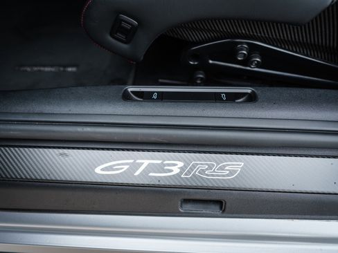 Used 2025 Porsche 911 GT3 RS RWD image 46