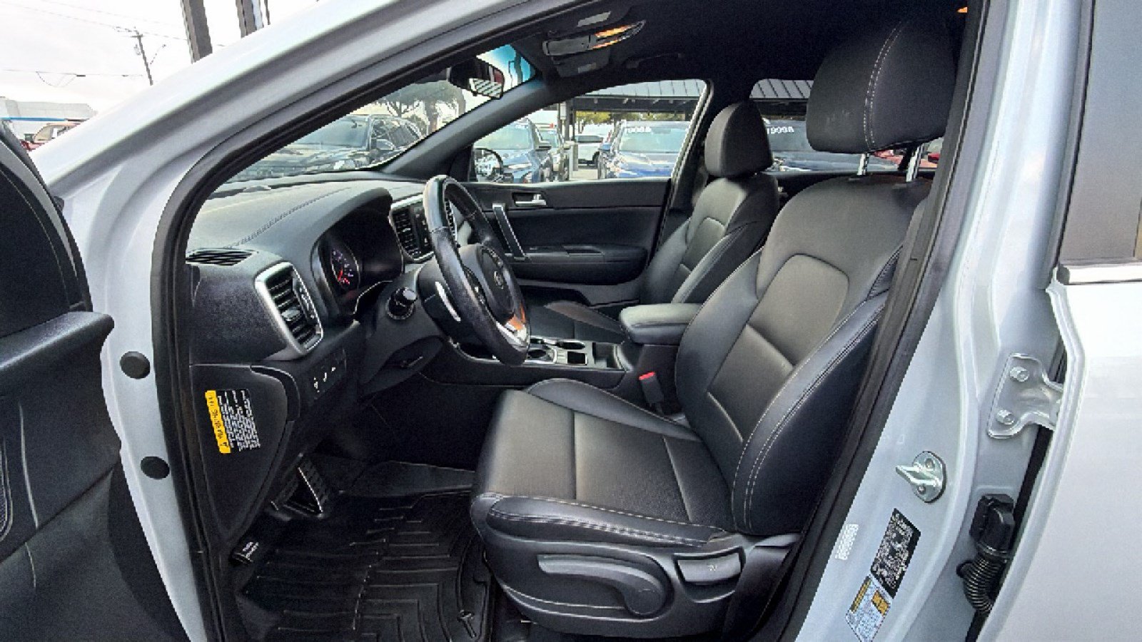 Used 2020 Kia Sportage S FWD image 12