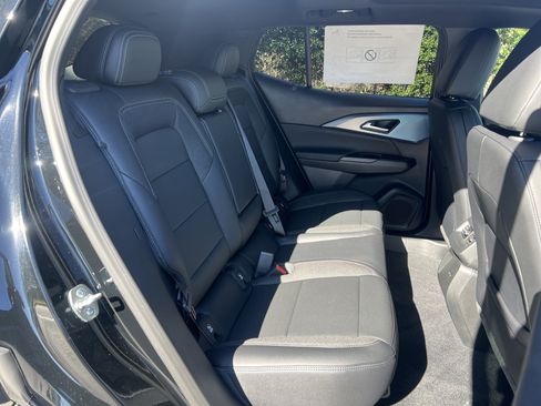 New 2026 Chevrolet Equinox EV LT AWD/4WD image 34