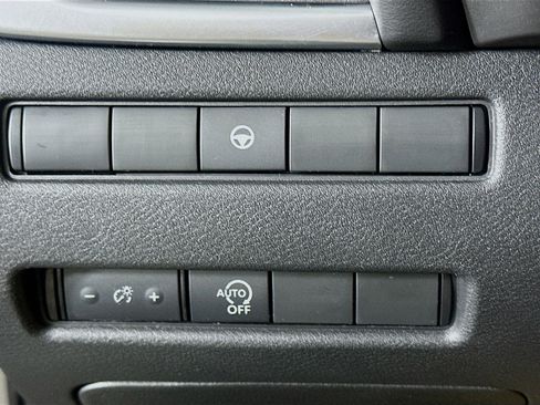 Used 2023 Nissan Rogue SV FWD image 17