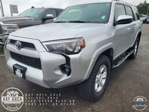 Used 2018 Toyota 4Runner 4WD image 1