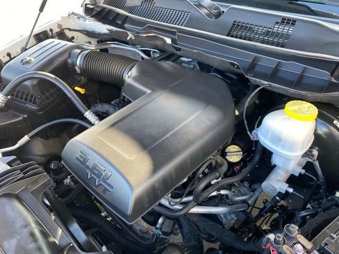 Used 2022 RAM 1500 Tradesman w/ Chrome Appearance Group RWD image 13