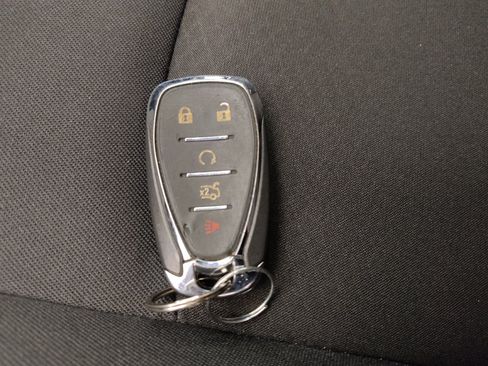 Used 2023 Chevrolet Malibu LT FWD image 32