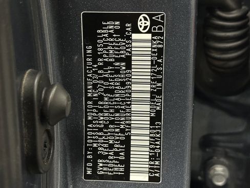 Used 2014 Toyota Corolla LE image 31