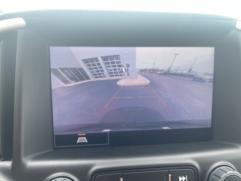 Used 2022 GMC Terrain SLE w/ Driver Convenience Package FWD image 25