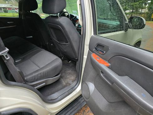 Used 2014 GMC Yukon SLE image 12