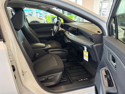 New 2026 Nissan Leaf w/ Floor Mat Package (S+) FWD image 21