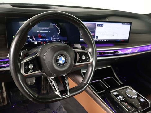 Used 2023 BMW 760i xDrive w/ Executive Package image 30