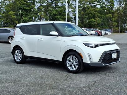 New 2025 Kia Soul LX w/ LX Technology Package