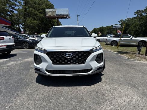Used 2020 Hyundai Santa Fe SE FWD image 2