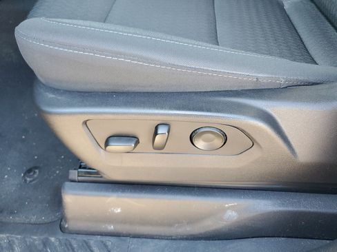 Used 2022 Chevrolet Silverado 1500 Custom image 26