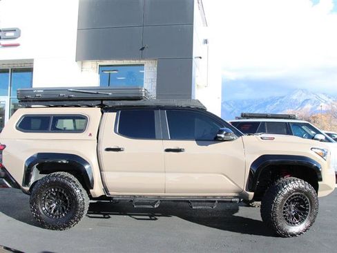 Used 2025 Toyota Tacoma TRD Pro image 10