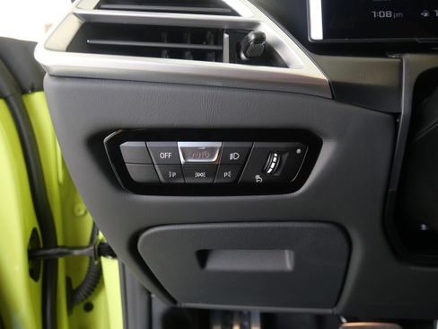 Used 2025 BMW M4 Competition w/ Parking Assistance Package image 17