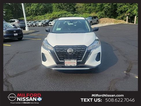 Used 2025 Nissan Kicks Play S FWD image 6