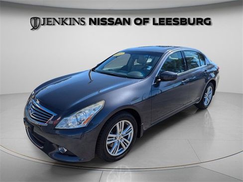 Used 2010 INFINITI G37 X w/ Premium Pkg image 3