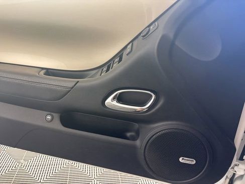 Used 2015 Chevrolet Camaro LT RWD image 13