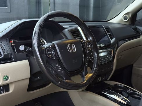 Used 2016 Honda Pilot Elite image 14