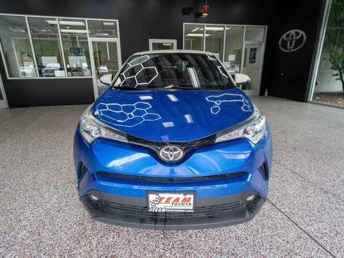 Used 2018 Toyota C-HR XLE FWD image 6