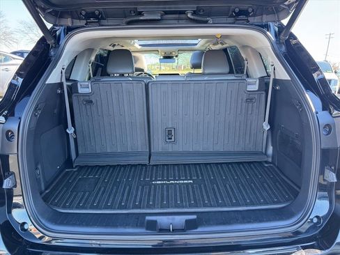 Used 2021 Toyota Highlander Platinum image 9