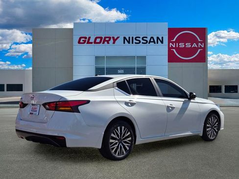 New 2026 Nissan Altima 2.5 SV FWD image 3