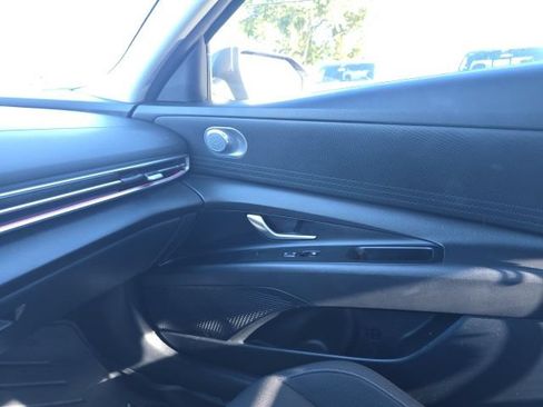 Used 2024 Hyundai Elantra SEL FWD image 13