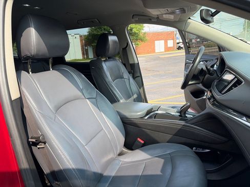 Used 2018 Buick Enclave Essence FWD image 28