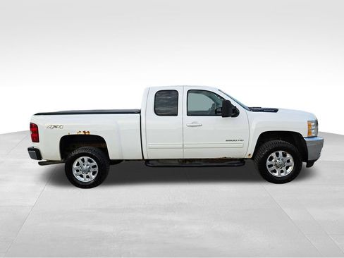 Used 2013 Chevrolet Silverado 2500 LTZ w/ LTZ Plus Package AWD/4WD image 5
