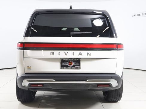 Used 2022 Rivian R1S Launch Edition image 4