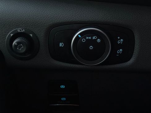 Used 2023 Ford Transit 350 XLT image 36