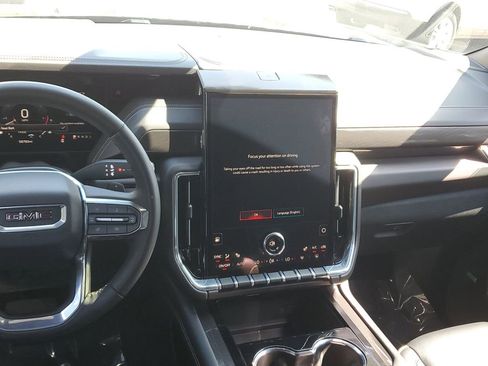 Certified 2025 GMC Yukon XL Elevation AWD/4WD image 19