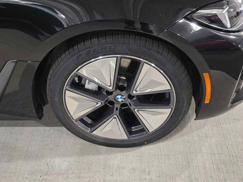 Used 2025 BMW i4 eDrive40 RWD image 9