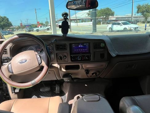 Used 2003 Ford Excursion XLT AWD/4WD image 14