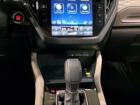 Used 2025 Subaru Forester Premium image 32